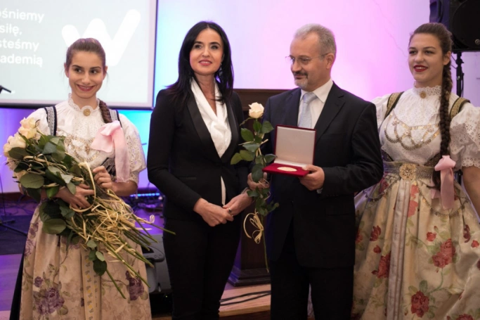 Zdjęcie nr 55 z galerii Jubileusz 10-lecia Wydziału Zamiejscowego w Cieszynie połączony z uroczystą Inauguracją Instytutu Studiów nad Współpracą Terytorialną i Międzyorganizacyjną