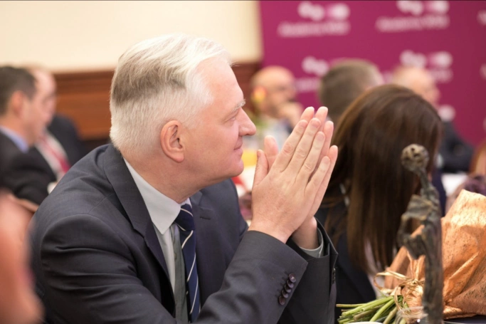 Zdjęcie nr 63 z galerii Jubileusz 10-lecia Wydziału Zamiejscowego w Cieszynie połączony z uroczystą Inauguracją Instytutu Studiów nad Współpracą Terytorialną i Międzyorganizacyjną