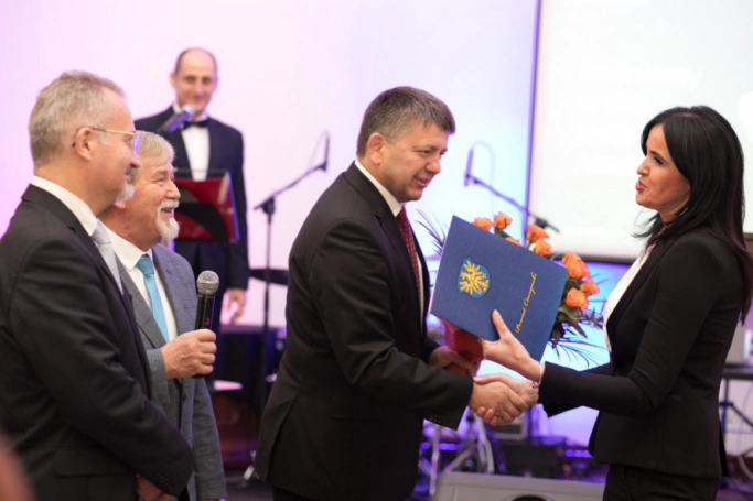 Zdjęcie nr 64 z galerii Jubileusz 10-lecia Wydziału Zamiejscowego w Cieszynie połączony z uroczystą Inauguracją Instytutu Studiów nad Współpracą Terytorialną i Międzyorganizacyjną