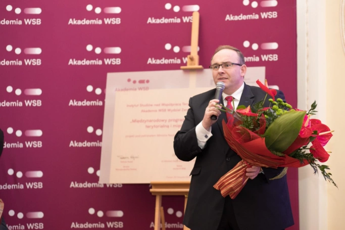 Zdjęcie nr 67 z galerii Jubileusz 10-lecia Wydziału Zamiejscowego w Cieszynie połączony z uroczystą Inauguracją Instytutu Studiów nad Współpracą Terytorialną i Międzyorganizacyjną