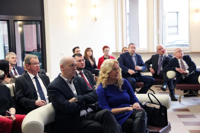 Zdjęcie nr 3 z galerii Spotkanie z prof. drem hab. Łukaszem Sułkowskim 