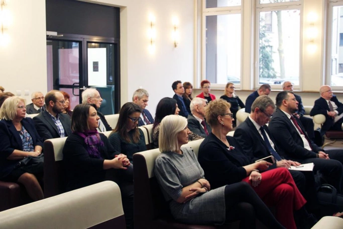 Zdjęcie nr 6 z galerii Spotkanie z prof. drem hab. Łukaszem Sułkowskim 