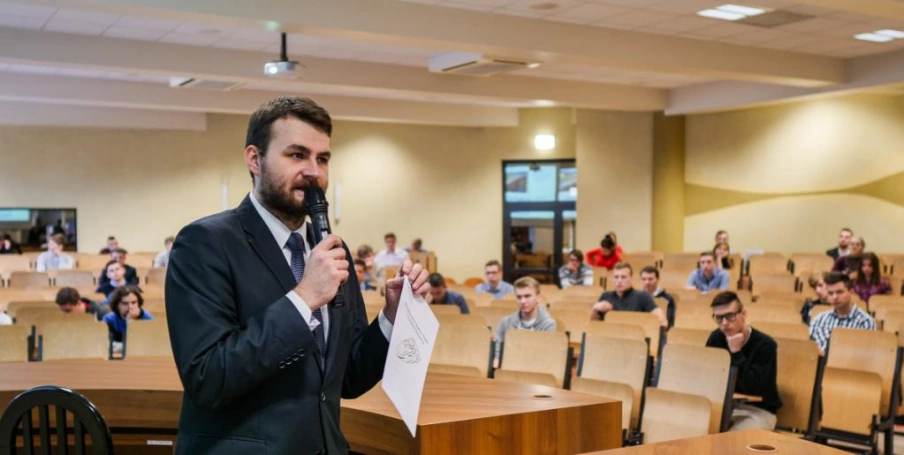 Zdjęcie nr 3 z galerii Złote Indeksy dla zwycięzców III Ogólnopolskiego Konkursu Wiedzy o Transporcie Kolejowym