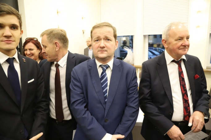 Zdjęcie nr 10 z galerii Spotkanie wigilijno-noworoczne w Akademii WSB