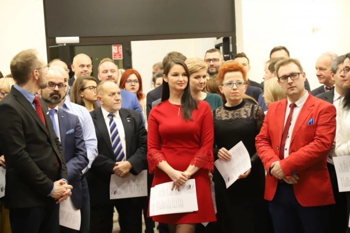 Zdjęcie nr 12 z galerii Spotkanie wigilijno-noworoczne w Akademii WSB