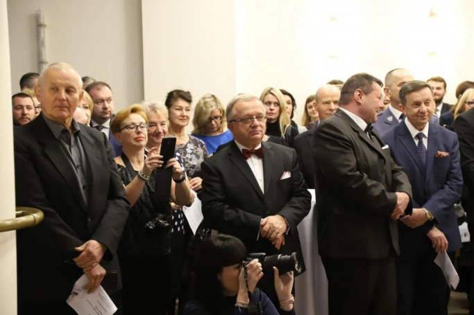 Zdjęcie nr 13 z galerii Spotkanie wigilijno-noworoczne w Akademii WSB