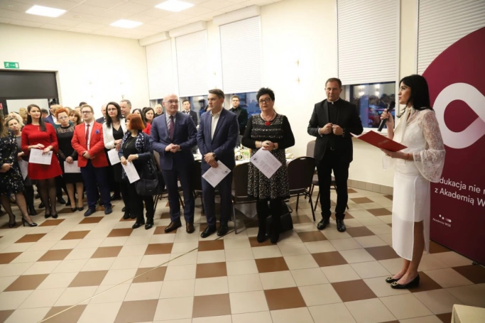 Zdjęcie nr 18 z galerii Spotkanie wigilijno-noworoczne w Akademii WSB