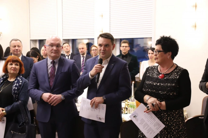 Zdjęcie nr 22 z galerii Spotkanie wigilijno-noworoczne w Akademii WSB