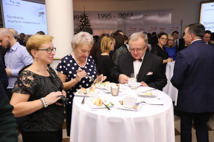Zdjęcie nr 46 z galerii Spotkanie wigilijno-noworoczne w Akademii WSB
