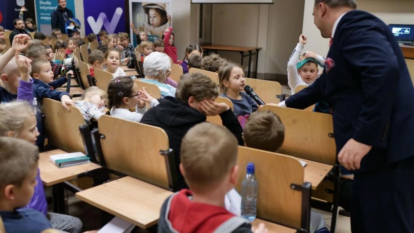 Zdjęcie nr 17 z galerii „Świat jest z klocków” – wykład dra Tomasza Rożka w Akademii WSB