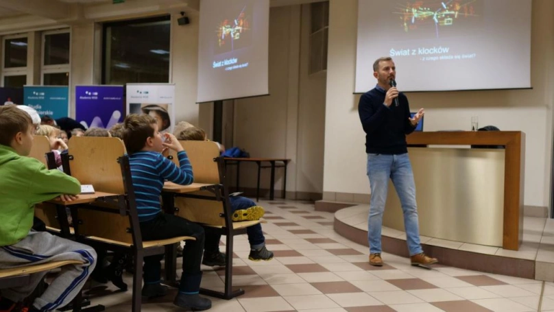 Zdjęcie nr 6 z galerii „Świat jest z klocków” – wykład dra Tomasza Rożka w Akademii WSB