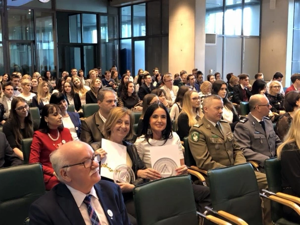 Zdjęcie nr 3 z galerii Dąbrowska Rada Biznesu nagrodzona tytułem Najaktywniejszej Instytucji