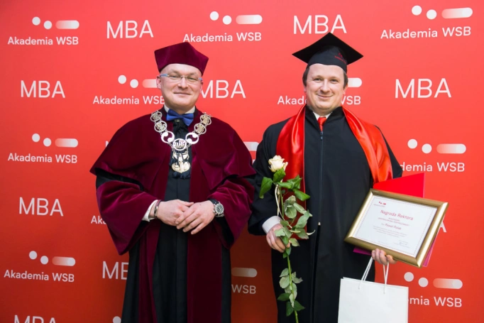 Zdjęcie nr 32 z galerii Absolwenci kierunku MBA (Partner kierunku: EY Academy of Business) odebrali dyplomy!