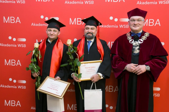 Zdjęcie nr 33 z galerii Absolwenci kierunku MBA (Partner kierunku: EY Academy of Business) odebrali dyplomy!