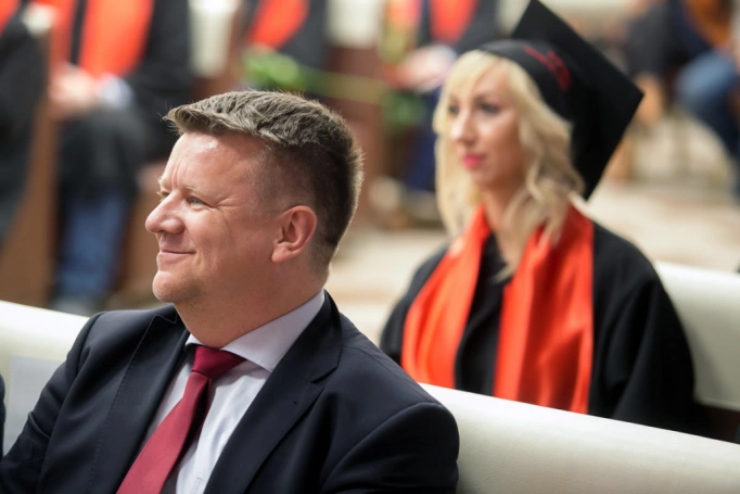 Zdjęcie nr 6 z galerii Absolwenci kierunku MBA (Partner kierunku: EY Academy of Business) odebrali dyplomy!
