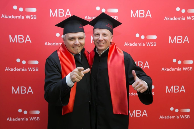 Zdjęcie nr 59 z galerii Absolwenci kierunku MBA (Partner kierunku: EY Academy of Business) odebrali dyplomy!