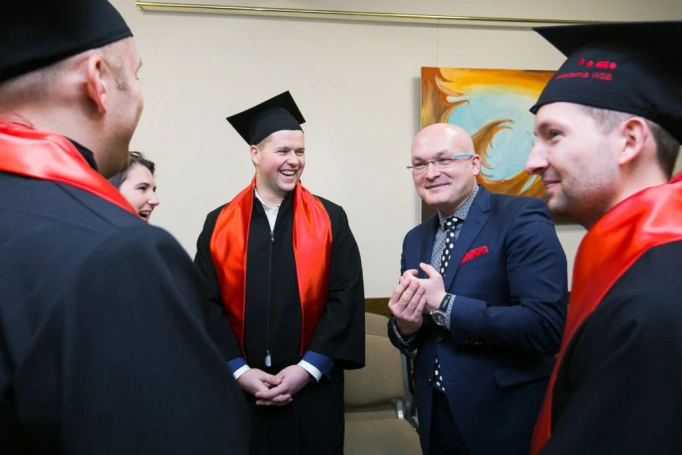 Zdjęcie nr 66 z galerii Absolwenci kierunku MBA (Partner kierunku: EY Academy of Business) odebrali dyplomy!