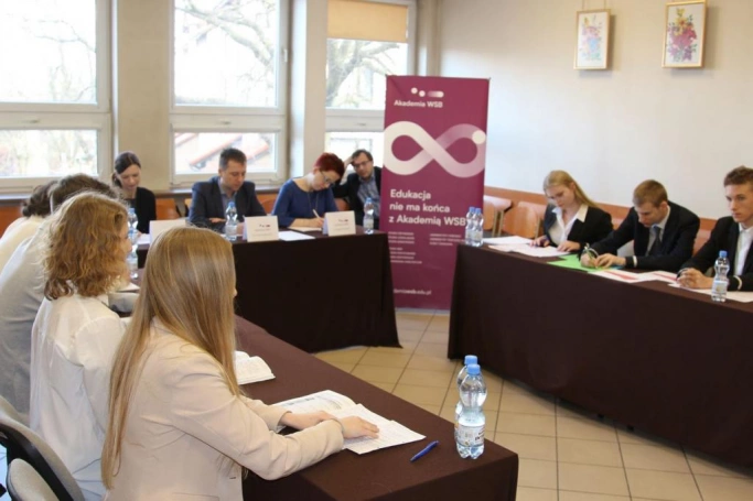 Zdjęcie nr 1 z galerii  Finał IV Turnieju Debat Oksfordzkich. "Złoty Argument 2019" w rękach liceum z Tychów