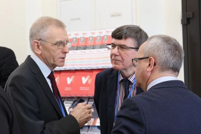 Zdjęcie nr 9 z galerii III Konferencja Naukowa z cyklu „Sukcesy i wyzwania w naukach o zarządzaniu. Od tradycji do współczesności”