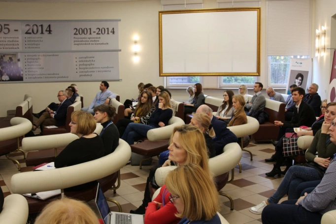 Zdjęcie nr 17 z galerii III Konferencja Naukowa z cyklu „Sukcesy i wyzwania w naukach o zarządzaniu. Od tradycji do współczesności”