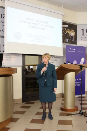 Zdjęcie nr 24 z galerii III Konferencja Naukowa z cyklu „Sukcesy i wyzwania w naukach o zarządzaniu. Od tradycji do współczesności”