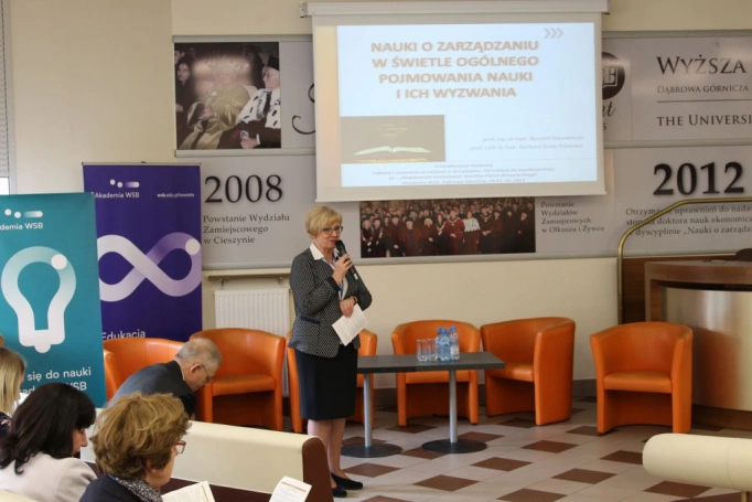 Zdjęcie nr 31 z galerii III Konferencja Naukowa z cyklu „Sukcesy i wyzwania w naukach o zarządzaniu. Od tradycji do współczesności”
