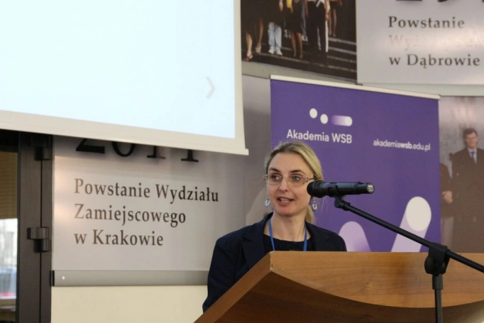 Zdjęcie nr 33 z galerii III Konferencja Naukowa z cyklu „Sukcesy i wyzwania w naukach o zarządzaniu. Od tradycji do współczesności”