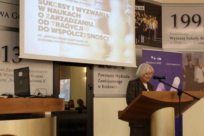 Zdjęcie nr 35 z galerii III Konferencja Naukowa z cyklu „Sukcesy i wyzwania w naukach o zarządzaniu. Od tradycji do współczesności”