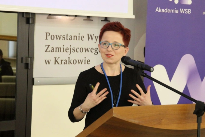 Zdjęcie nr 42 z galerii III Konferencja Naukowa z cyklu „Sukcesy i wyzwania w naukach o zarządzaniu. Od tradycji do współczesności”