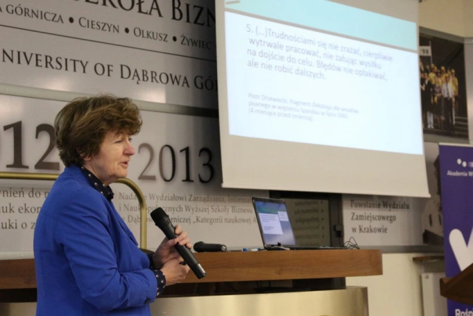 Zdjęcie nr 52 z galerii III Konferencja Naukowa z cyklu „Sukcesy i wyzwania w naukach o zarządzaniu. Od tradycji do współczesności”