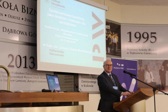 Zdjęcie nr 57 z galerii III Konferencja Naukowa z cyklu „Sukcesy i wyzwania w naukach o zarządzaniu. Od tradycji do współczesności”
