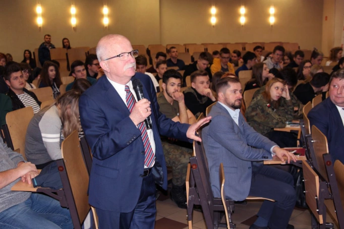 Zdjęcie nr 77 z galerii 15 Festiwal Nauki Akademii WSB