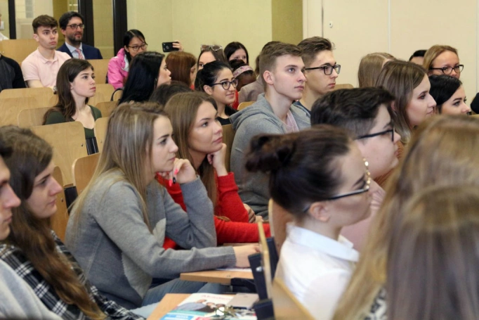 Zdjęcie nr 7 z galerii 15 Festiwal Nauki Akademii WSB