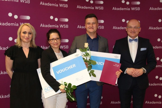 Zdjęcie nr 14 z galerii Absolwenci studiów podyplomowych Akademii WSB odebrali dyplomy oraz wyróżnienia