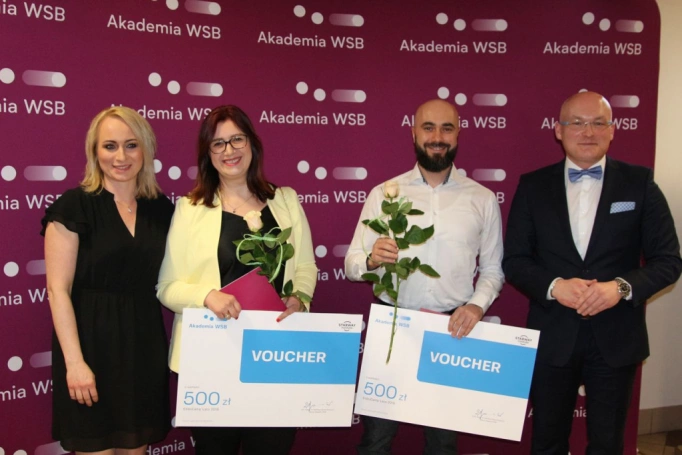 Zdjęcie nr 17 z galerii Absolwenci studiów podyplomowych Akademii WSB odebrali dyplomy oraz wyróżnienia