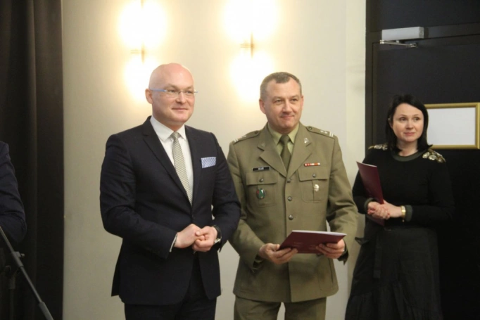 Zdjęcie nr 5 z galerii Błoto, lodowata woda, drut kolczasty, czyli VIII Ogólnopolski Turniej Klas o Profilu Mundurowym 
