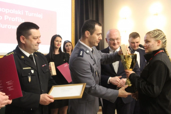 Zdjęcie nr 25 z galerii Błoto, lodowata woda, drut kolczasty, czyli VIII Ogólnopolski Turniej Klas o Profilu Mundurowym 