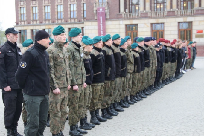Zdjęcie nr 47 z galerii Błoto, lodowata woda, drut kolczasty, czyli VIII Ogólnopolski Turniej Klas o Profilu Mundurowym 