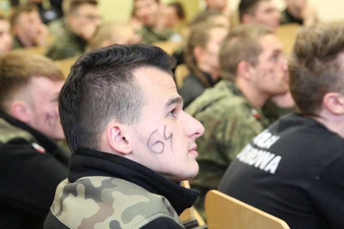 Zdjęcie nr 61 z galerii Błoto, lodowata woda, drut kolczasty, czyli VIII Ogólnopolski Turniej Klas o Profilu Mundurowym 