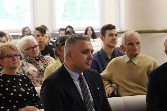 Zdjęcie nr 10 z galerii Gen. Jarosław Szymczyk gościem Akademii WSB