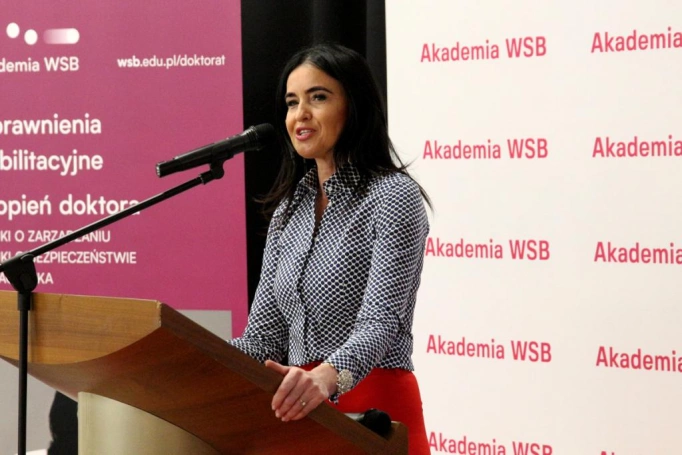 Zdjęcie nr 2 z galerii Gen. Jarosław Szymczyk gościem Akademii WSB