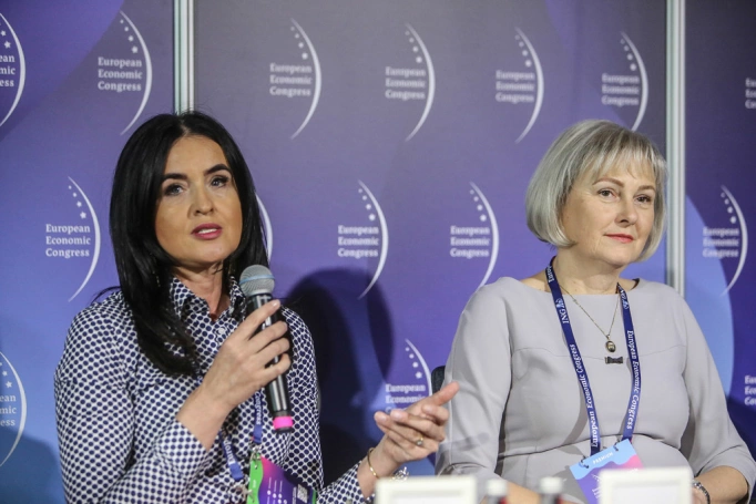 Zdjęcie nr 7 z galerii Rektor Akademii WSB ekspertem XI Europejskiego Kongresu Gospodarczego