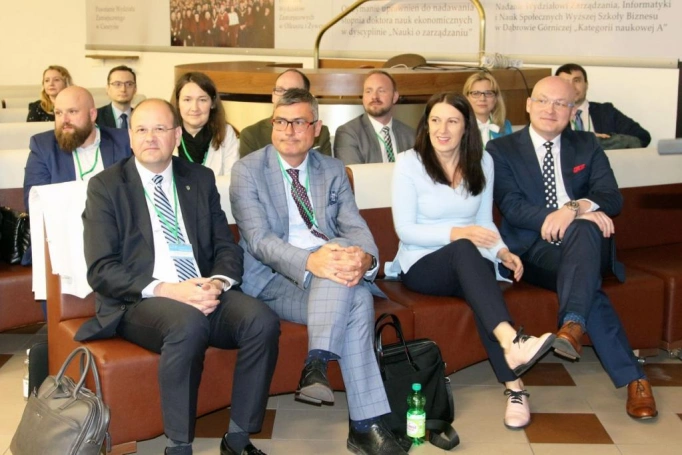 Zdjęcie nr 2 z galerii Doktoranci z całej Polski dyskutowali o paradygmatach współczesnego zarządzania organizacjami