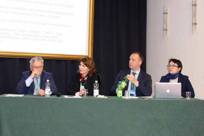 Zdjęcie nr 16 z galerii Doktoranci z całej Polski dyskutowali o paradygmatach współczesnego zarządzania organizacjami