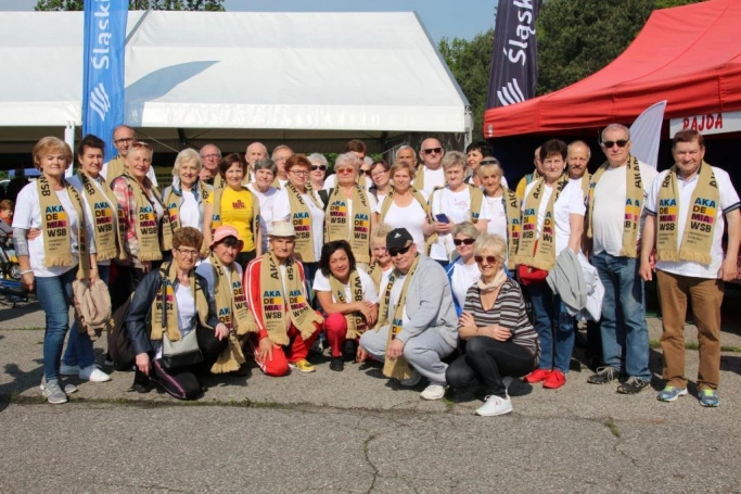 Zdjęcie nr 1 z galerii Słuchacze UTW Akademii WSB z medalami XI Olimpiady Seniorów w Łazach
