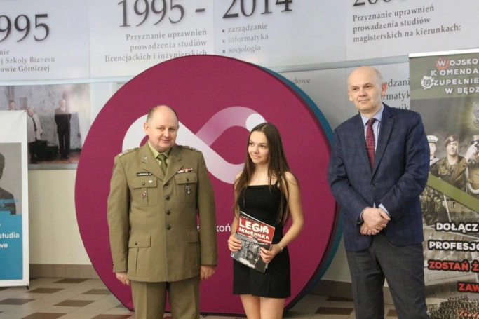 Zdjęcie nr 18 z galerii Legioniści Akademii WSB z kartami powołań na ćwiczenia wojskowe