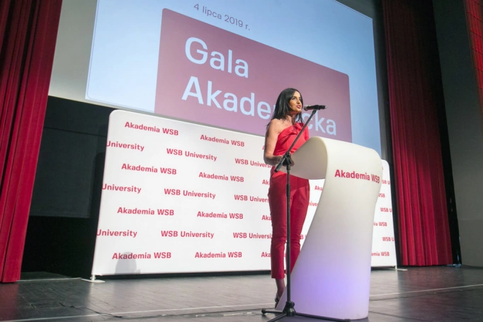 Zdjęcie nr 4 z galerii  Duma, radość i wzruszenie – Gala Akademicka zakończenia studiów podyplomowych