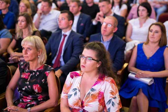 Zdjęcie nr 11 z galerii  Duma, radość i wzruszenie – Gala Akademicka zakończenia studiów podyplomowych