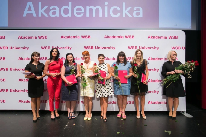 Zdjęcie nr 29 z galerii  Duma, radość i wzruszenie – Gala Akademicka zakończenia studiów podyplomowych