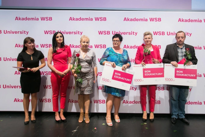 Zdjęcie nr 30 z galerii  Duma, radość i wzruszenie – Gala Akademicka zakończenia studiów podyplomowych